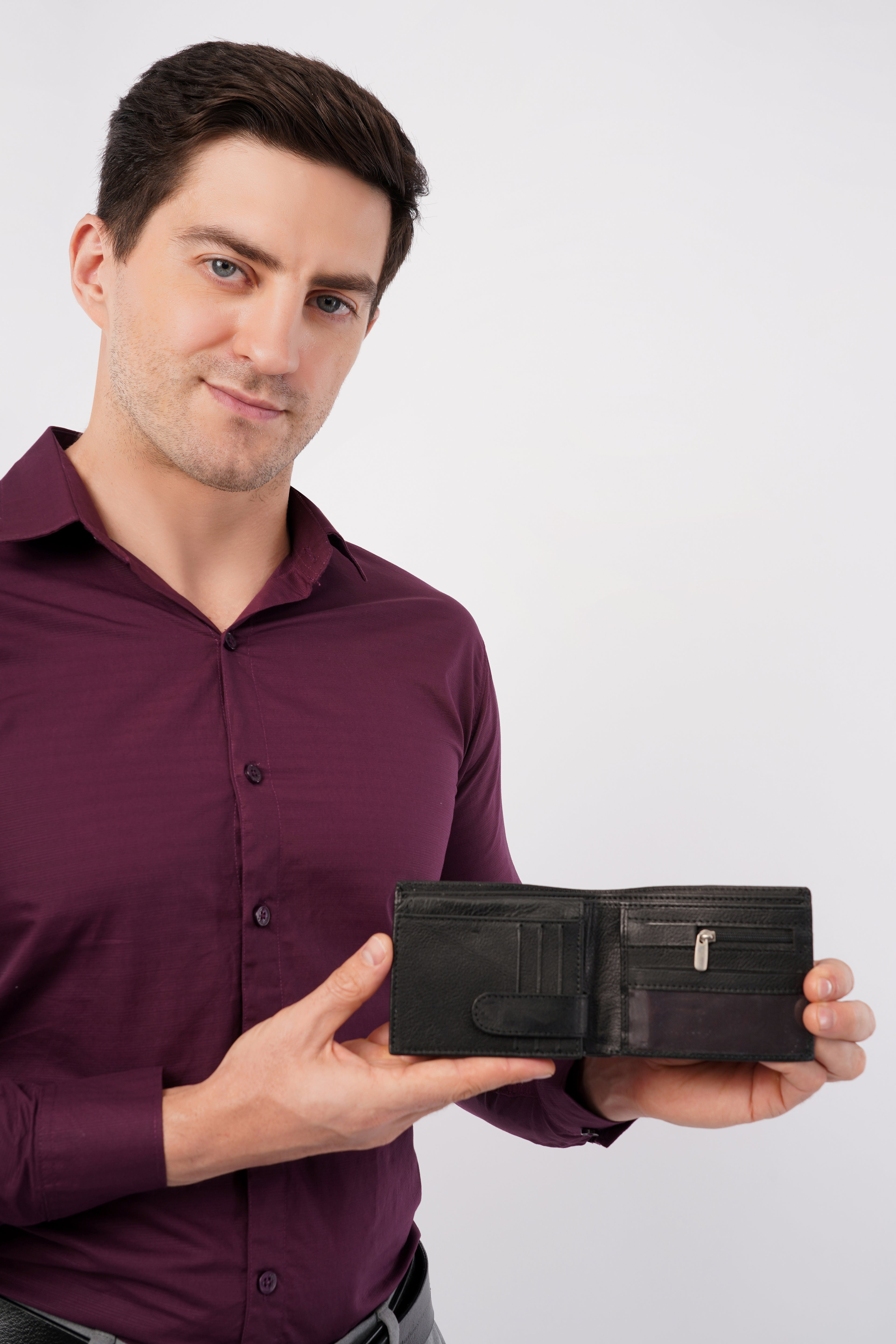 Black Men's Wallet Genuine Leather – Stylish, Compact Billfold with Card Slots
